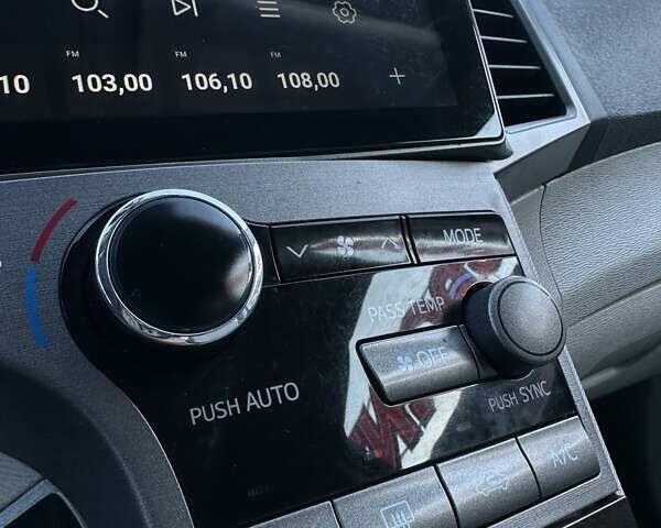 Черный Тойота Венза, объемом двигателя 2.7 л и пробегом 249 тыс. км за 12800 $, фото 40 на Automoto.ua