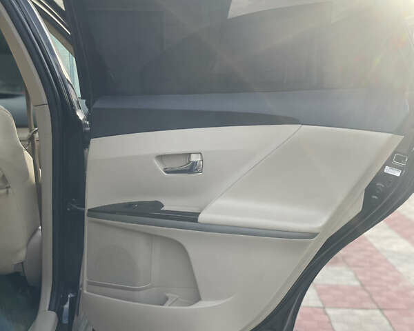 Черный Тойота Венза, объемом двигателя 2.67 л и пробегом 324 тыс. км за 11500 $, фото 12 на Automoto.ua