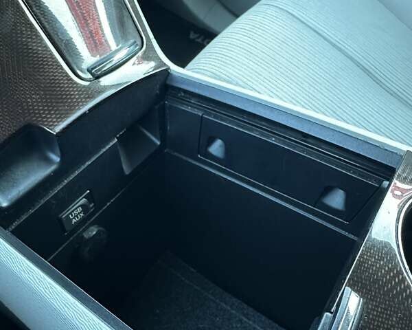 Черный Тойота Венза, объемом двигателя 2.7 л и пробегом 249 тыс. км за 12800 $, фото 41 на Automoto.ua