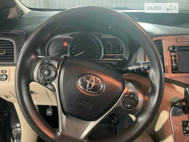 Черный Тойота Венза, объемом двигателя 2.7 л и пробегом 204 тыс. км за 12499 $, фото 6 на Automoto.ua