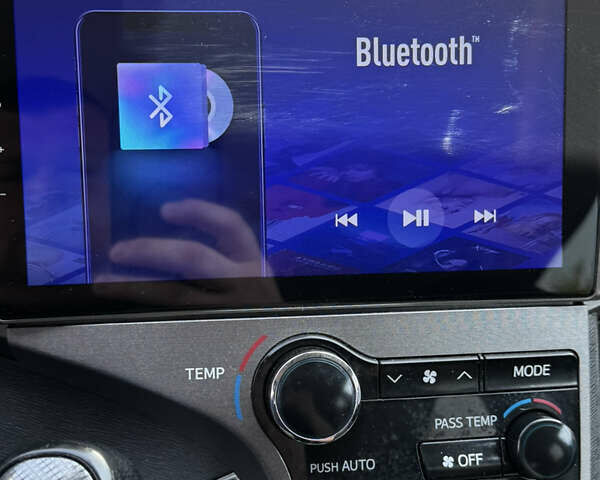 Чорний Тойота Венза, об'ємом двигуна 2.7 л та пробігом 128 тис. км за 15000 $, фото 10 на Automoto.ua