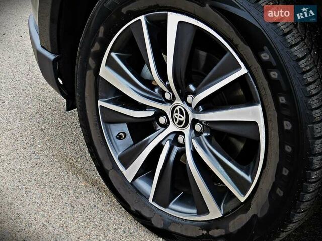 Тойота Венза 2021 в Черкассах на Automoto.ua Черный Тойота Венза, объемом двигателя 2.49 л и пробегом 73 тыс. км за 26900 $, фото 4 на Automoto.ua