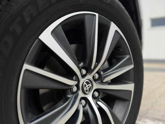 Черный Тойота Венза, объемом двигателя 2.5 л и пробегом 43 тыс. км за 15100 $, фото 4 на Automoto.ua