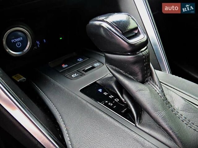 Тойота Венза 2021 в Черкассах на Automoto.ua Черный Тойота Венза, объемом двигателя 2.49 л и пробегом 73 тыс. км за 26900 $, фото 12 на Automoto.ua