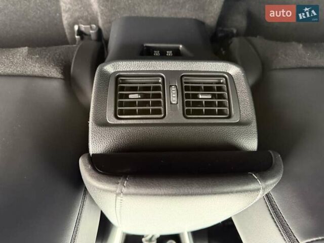 Черный Тойота Венза, объемом двигателя 2.49 л и пробегом 56 тыс. км за 32500 $, фото 41 на Automoto.ua