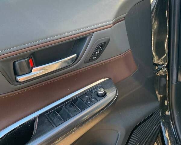 Черный Тойота Венза, объемом двигателя 2.49 л и пробегом 96 тыс. км за 24200 $, фото 10 на Automoto.ua