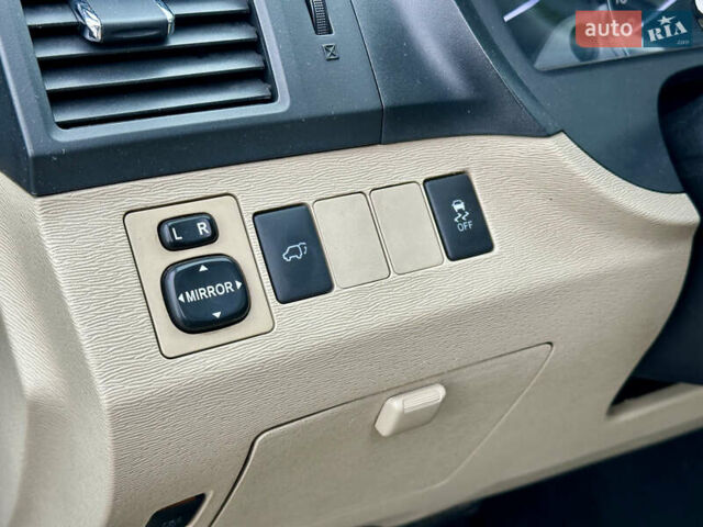 Коричневый Тойота Венза, объемом двигателя 2.7 л и пробегом 223 тыс. км за 13800 $, фото 27 на Automoto.ua