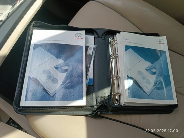 Красный Тойота Венза, объемом двигателя 2.7 л и пробегом 163 тыс. км за 16000 $, фото 13 на Automoto.ua