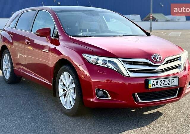 Красный Тойота Венза, объемом двигателя 2.7 л и пробегом 243 тыс. км за 14200 $, фото 2 на Automoto.ua