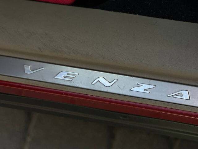 Червоний Тойота Венза, об'ємом двигуна 2.7 л та пробігом 135 тис. км за 16990 $, фото 13 на Automoto.ua