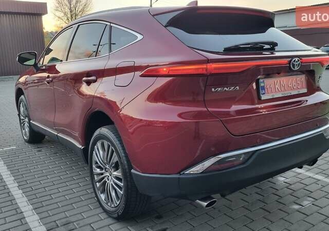 Красный Тойота Венза, объемом двигателя 2.49 л и пробегом 47 тыс. км за 30200 $, фото 2 на Automoto.ua