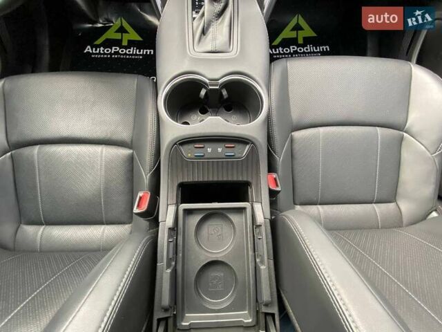 Тойота Венза 2021 в Киеве на Automoto.ua Красный Тойота Венза, объемом двигателя 2.49 л и пробегом 19 тыс. км за 34000 $, фото 28 на Automoto.ua