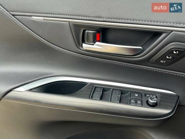Тойота Венза 2021 в Киеве на Automoto.ua Красный Тойота Венза, объемом двигателя 2.49 л и пробегом 19 тыс. км за 34000 $, фото 21 на Automoto.ua