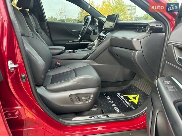 Тойота Венза 2021 в Киеве на Automoto.ua Красный Тойота Венза, объемом двигателя 2.49 л и пробегом 19 тыс. км за 34000 $, фото 41 на Automoto.ua