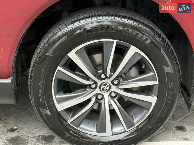 Тойота Венза 2022 в Киеве на Automoto.ua Красный Тойота Венза, объемом двигателя 2.49 л и пробегом 68 тыс. км за 29999 $, фото 12 на Automoto.ua
