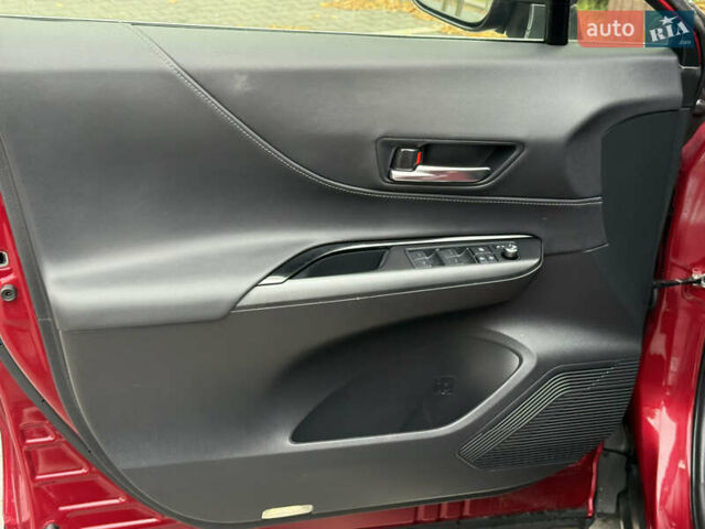 Тойота Венза 2022 в Киеве на Automoto.ua Красный Тойота Венза, объемом двигателя 2.49 л и пробегом 68 тыс. км за 29999 $, фото 31 на Automoto.ua