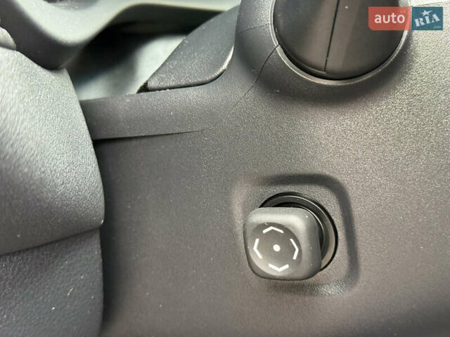 Тойота Венза 2022 в Киеве на Automoto.ua Красный Тойота Венза, объемом двигателя 2.49 л и пробегом 68 тыс. км за 29999 $, фото 38 на Automoto.ua