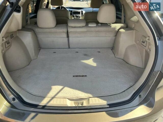 Тойота Венза, объемом двигателя 2.7 л и пробегом 300 тыс. км за 11800 $, фото 14 на Automoto.ua