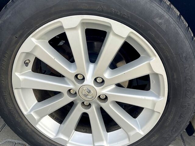 Тойота Венза, объемом двигателя 2.7 л и пробегом 190 тыс. км за 13000 $, фото 6 на Automoto.ua