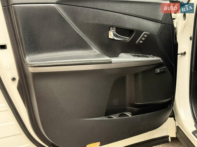 Тойота Венза, об'ємом двигуна 2.7 л та пробігом 133 тис. км за 14000 $, фото 3 на Automoto.ua