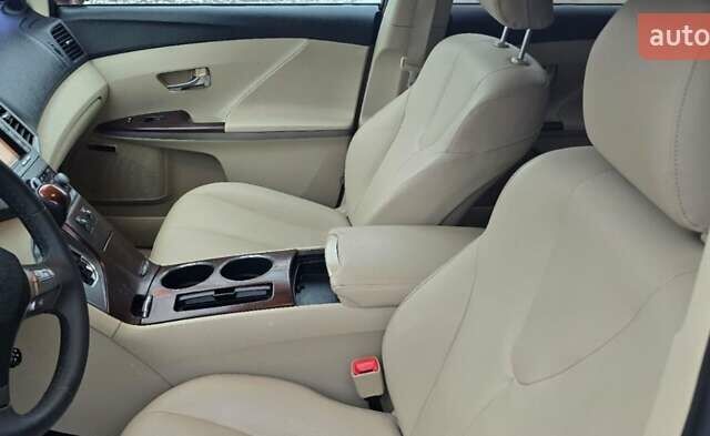 Тойота Венза, объемом двигателя 2.7 л и пробегом 178 тыс. км за 13000 $, фото 6 на Automoto.ua