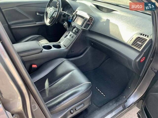 Тойота Венза, объемом двигателя 2.7 л и пробегом 153 тыс. км за 16000 $, фото 7 на Automoto.ua