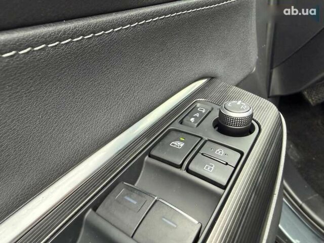 Тойота Венза, объемом двигателя 0 л и пробегом 56 тыс. км за 32500 $, фото 17 на Automoto.ua