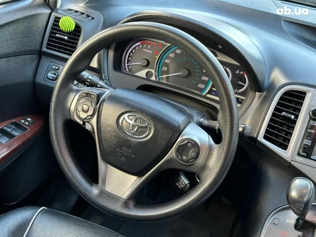 Серый Тойота Венза, объемом двигателя 2.7 л и пробегом 153 тыс. км за 15940 $, фото 20 на Automoto.ua