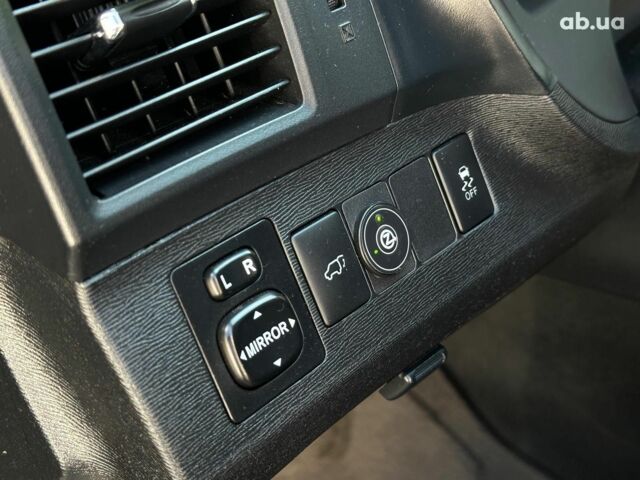 Серый Тойота Венза, объемом двигателя 2.7 л и пробегом 153 тыс. км за 15940 $, фото 11 на Automoto.ua