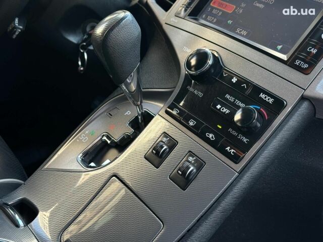 Серый Тойота Венза, объемом двигателя 2.7 л и пробегом 153 тыс. км за 15940 $, фото 23 на Automoto.ua