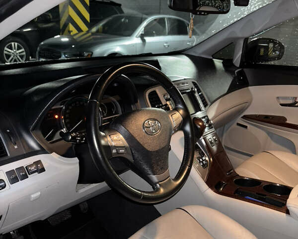Серый Тойота Венза, объемом двигателя 3.46 л и пробегом 162 тыс. км за 12500 $, фото 6 на Automoto.ua