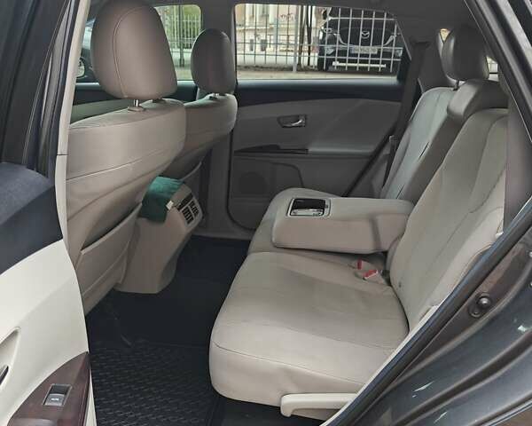 Серый Тойота Венза, объемом двигателя 3.5 л и пробегом 138 тыс. км за 12500 $, фото 9 на Automoto.ua