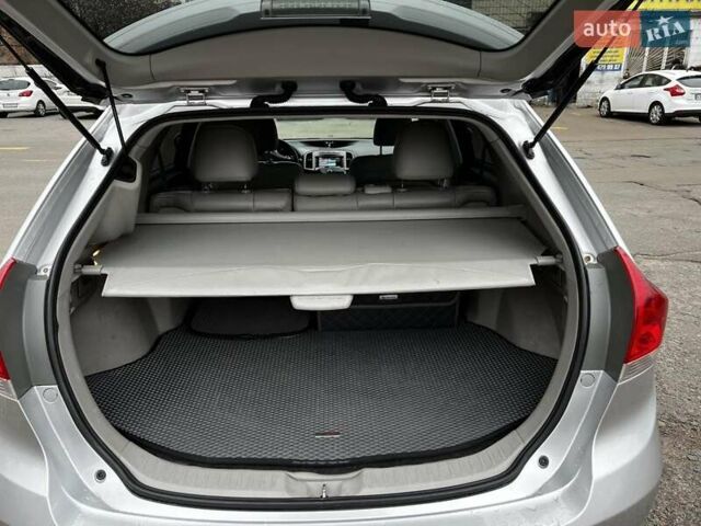 Серый Тойота Венза, объемом двигателя 2.67 л и пробегом 273 тыс. км за 13500 $, фото 7 на Automoto.ua