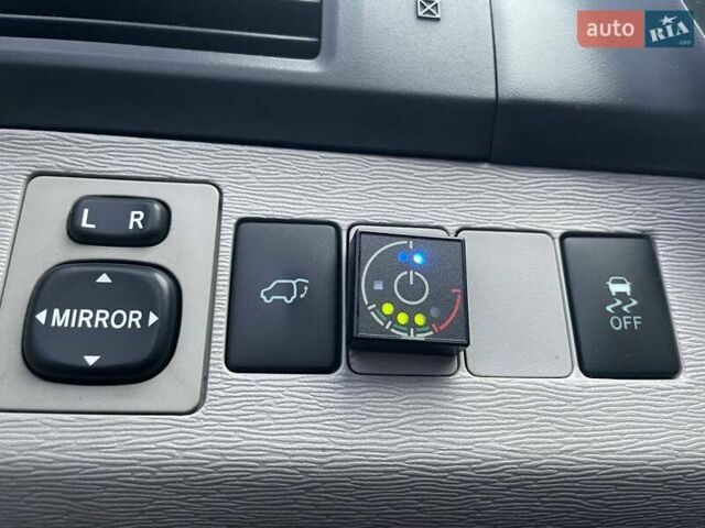 Серый Тойота Венза, объемом двигателя 2.67 л и пробегом 273 тыс. км за 14490 $, фото 18 на Automoto.ua