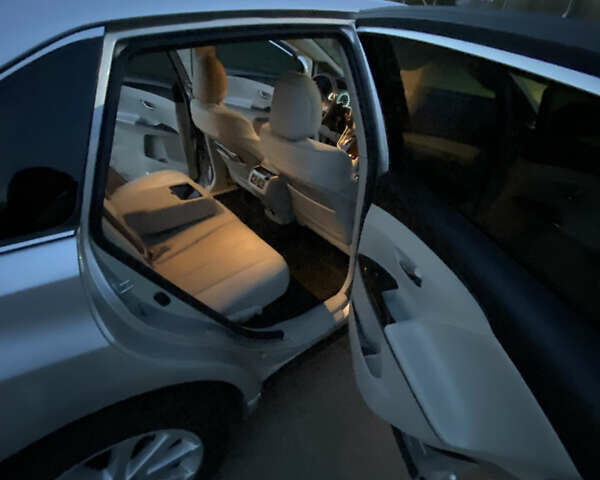 Серый Тойота Венза, объемом двигателя 2.7 л и пробегом 220 тыс. км за 14000 $, фото 18 на Automoto.ua