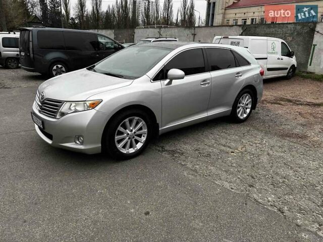 Серый Тойота Венза, объемом двигателя 2.67 л и пробегом 273 тыс. км за 13500 $, фото 1 на Automoto.ua