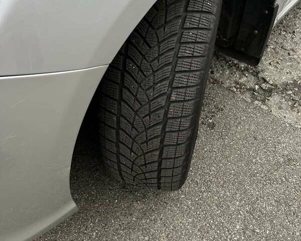 Серый Тойота Венза, объемом двигателя 2.67 л и пробегом 273 тыс. км за 13500 $, фото 5 на Automoto.ua