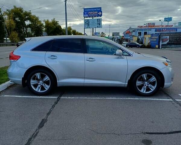 Серый Тойота Венза, объемом двигателя 2.7 л и пробегом 200 тыс. км за 13000 $, фото 4 на Automoto.ua