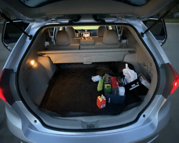 Серый Тойота Венза, объемом двигателя 2.7 л и пробегом 220 тыс. км за 14000 $, фото 13 на Automoto.ua