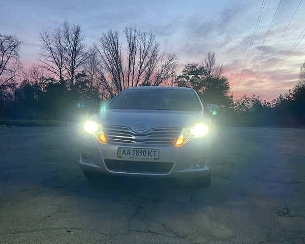 Серый Тойота Венза, объемом двигателя 2.7 л и пробегом 220 тыс. км за 14000 $, фото 1 на Automoto.ua