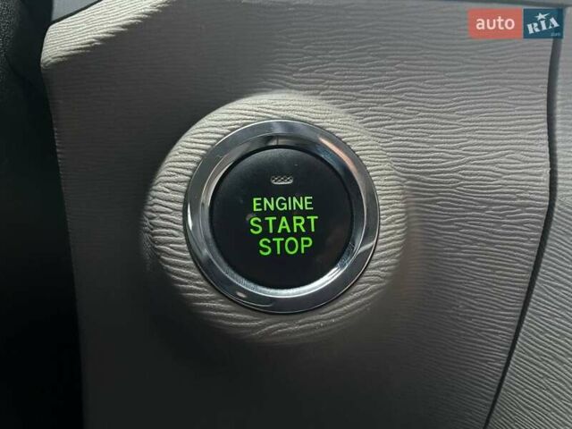 Серый Тойота Венза, объемом двигателя 2.67 л и пробегом 273 тыс. км за 14490 $, фото 26 на Automoto.ua