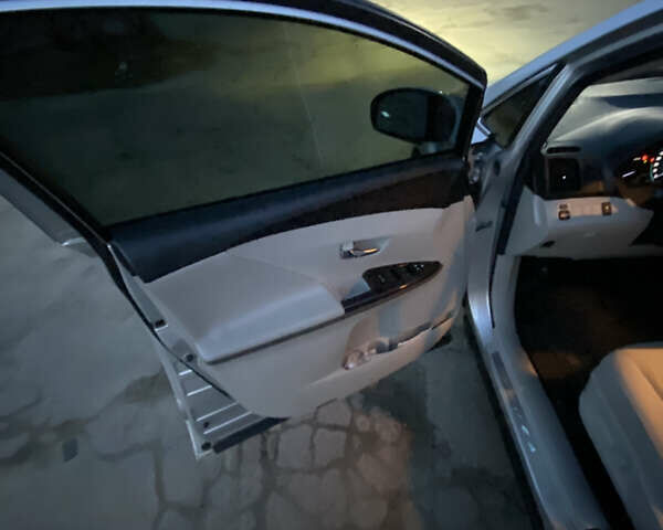 Серый Тойота Венза, объемом двигателя 2.7 л и пробегом 220 тыс. км за 14000 $, фото 9 на Automoto.ua