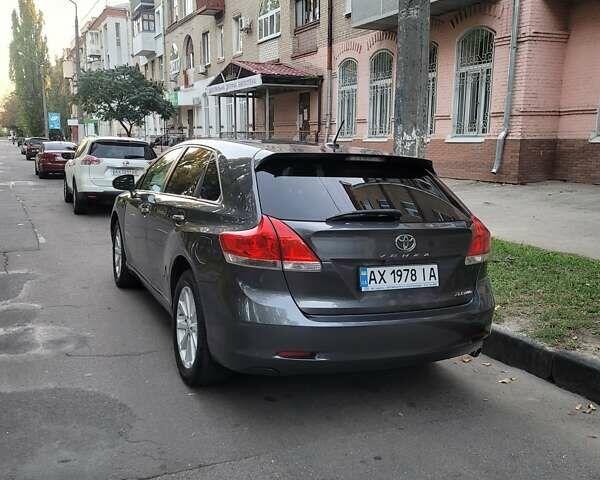 Серый Тойота Венза, объемом двигателя 2.72 л и пробегом 120 тыс. км за 14300 $, фото 3 на Automoto.ua
