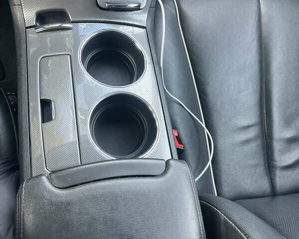 Серый Тойота Венза, объемом двигателя 2.7 л и пробегом 194 тыс. км за 17500 $, фото 14 на Automoto.ua