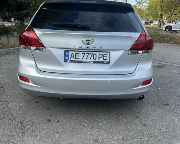Серый Тойота Венза, объемом двигателя 2.7 л и пробегом 194 тыс. км за 17500 $, фото 4 на Automoto.ua