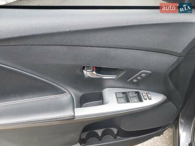 Серый Тойота Венза, объемом двигателя 2.67 л и пробегом 35 тыс. км за 21000 $, фото 10 на Automoto.ua