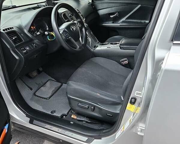 Сірий Тойота Венза, об'ємом двигуна 2.67 л та пробігом 323 тис. км за 14000 $, фото 1 на Automoto.ua