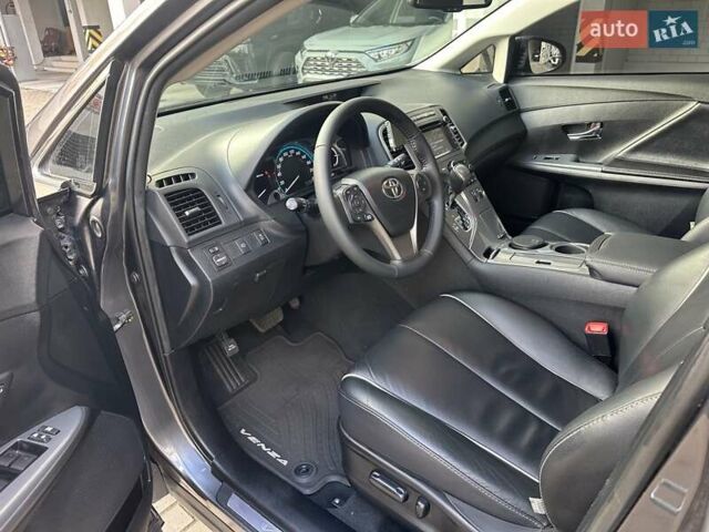 Серый Тойота Венза, объемом двигателя 2.7 л и пробегом 35 тыс. км за 20700 $, фото 29 на Automoto.ua