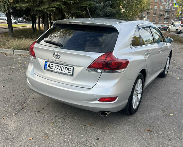 Серый Тойота Венза, объемом двигателя 2.7 л и пробегом 194 тыс. км за 17500 $, фото 3 на Automoto.ua