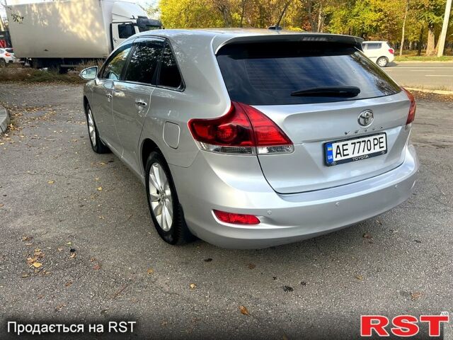 Серый Тойота Венза, объемом двигателя 2.7 л и пробегом 194 тыс. км за 17500 $, фото 4 на Automoto.ua